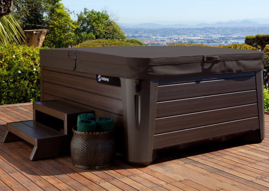 Pokrywa termiczna w jacuzzi ogrodowym